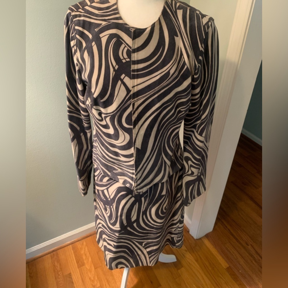 Nine West leather suede jkt & skirt..size 10, and 6